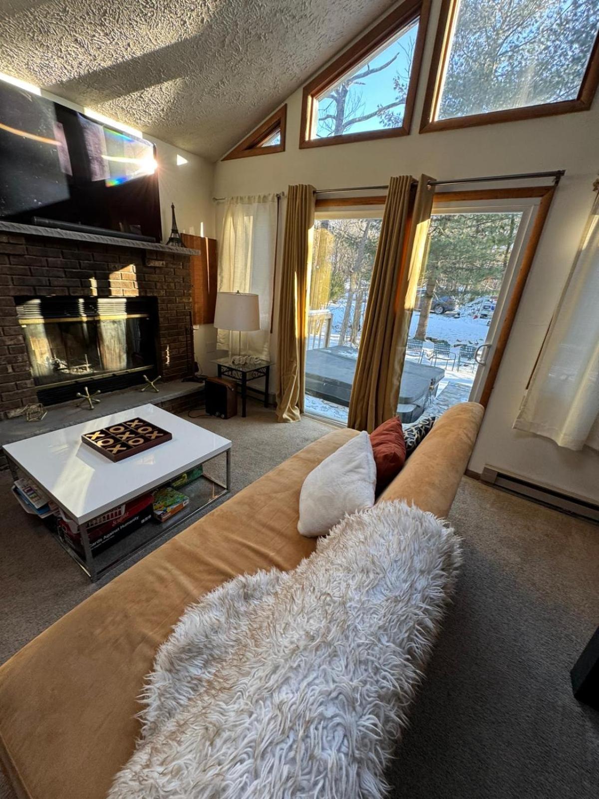 Ambiance - King Bed Cabin, Jetted-Tub & Fireplace Tobyhanna Zewnętrze zdjęcie